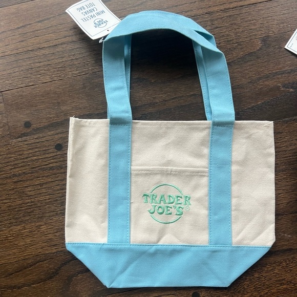 Trader Joe’s Spring Pastel Mini Canvas Tote Bags Set (4) - Picture 6 of 6